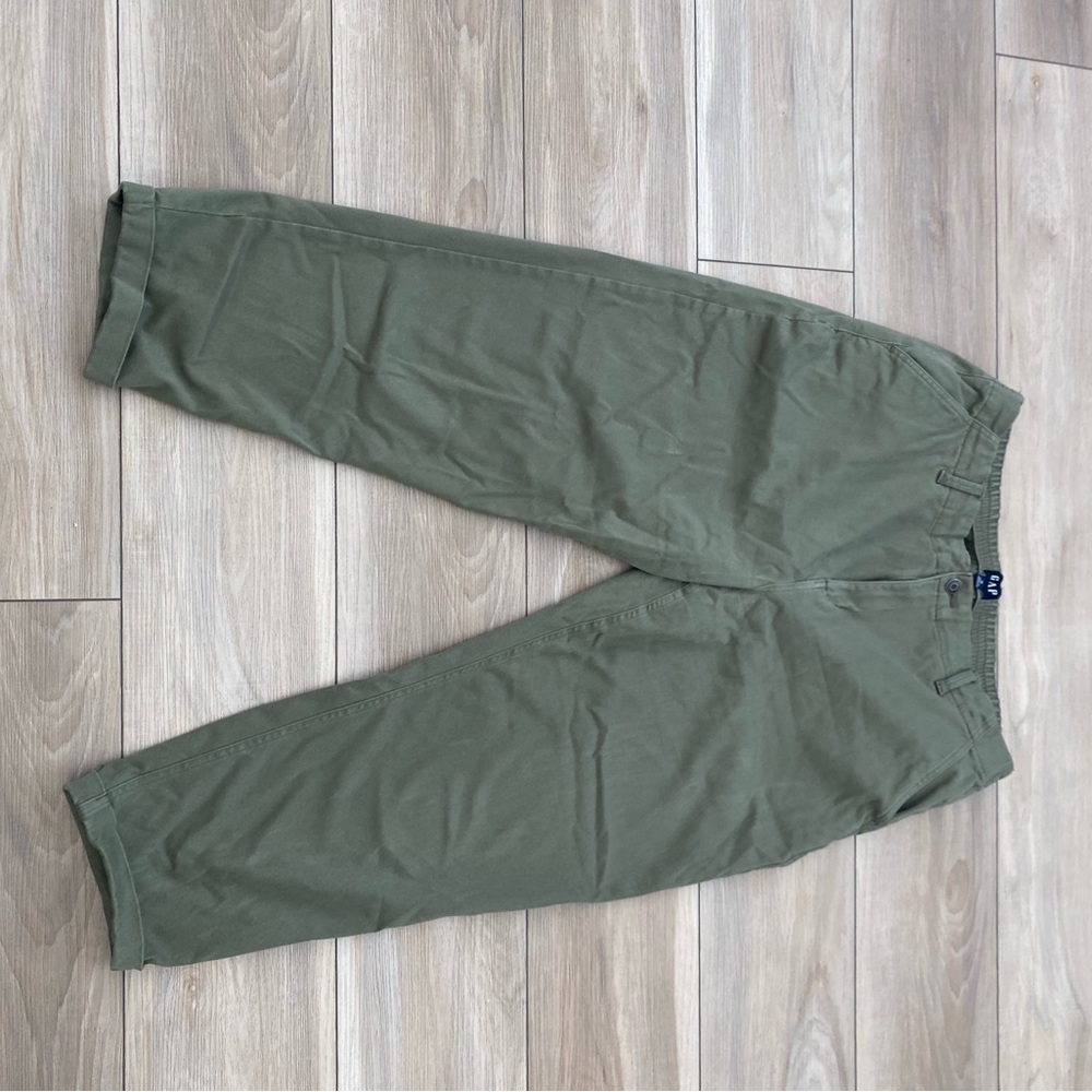 GAP women's Khaki Green Chinos